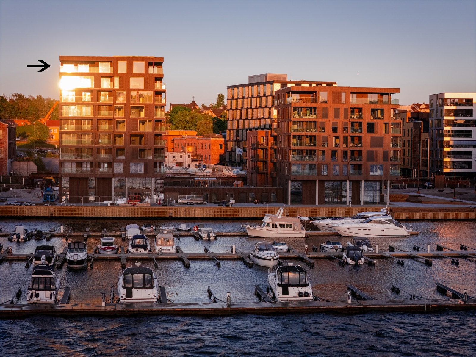 Velkommen til Verket Brygge II leilighet C802, en særdeles flott toppleilighet på hele 163 BRA, presentert av ASK Meglergaarden v/ Tone Selfors Ekeland Galleribilde