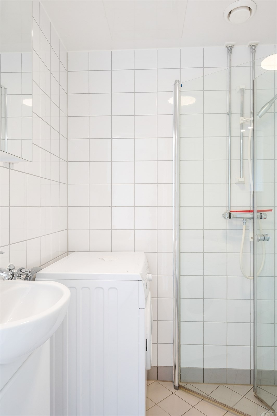 Badet er utstyrt med varmekabler. Galleribilde