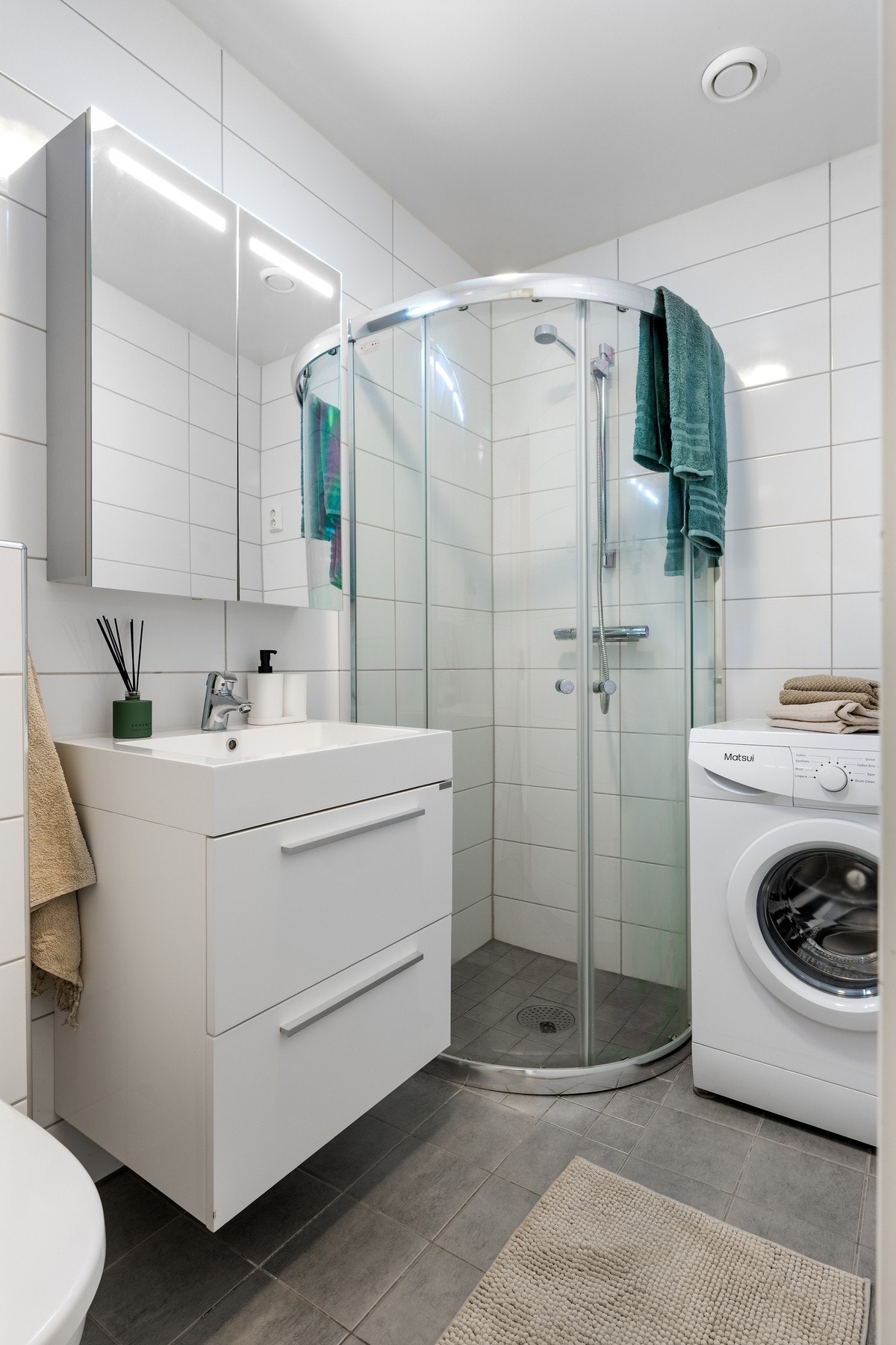 I følge tidligere salgsoppgave er badet oppgradert. Galleribilde