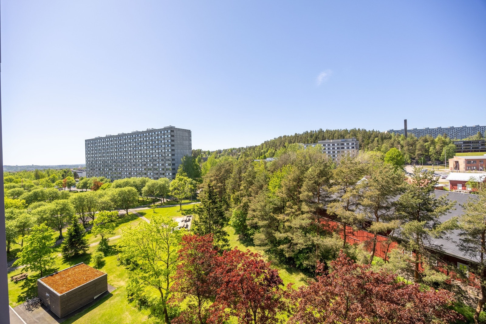 Balkongen er vestvendt og har meget gode solforhold. Galleribilde