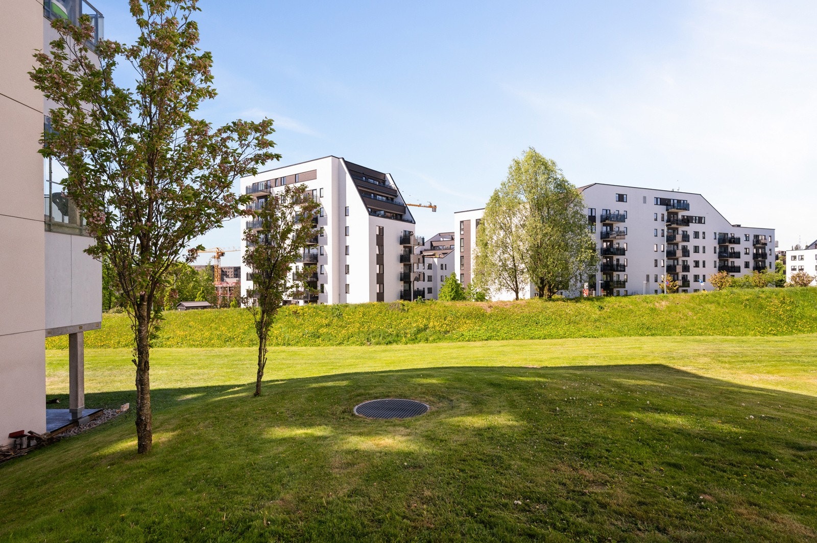 Boligen ligger i et sentralt og populært boligområde på Økern. Galleribilde