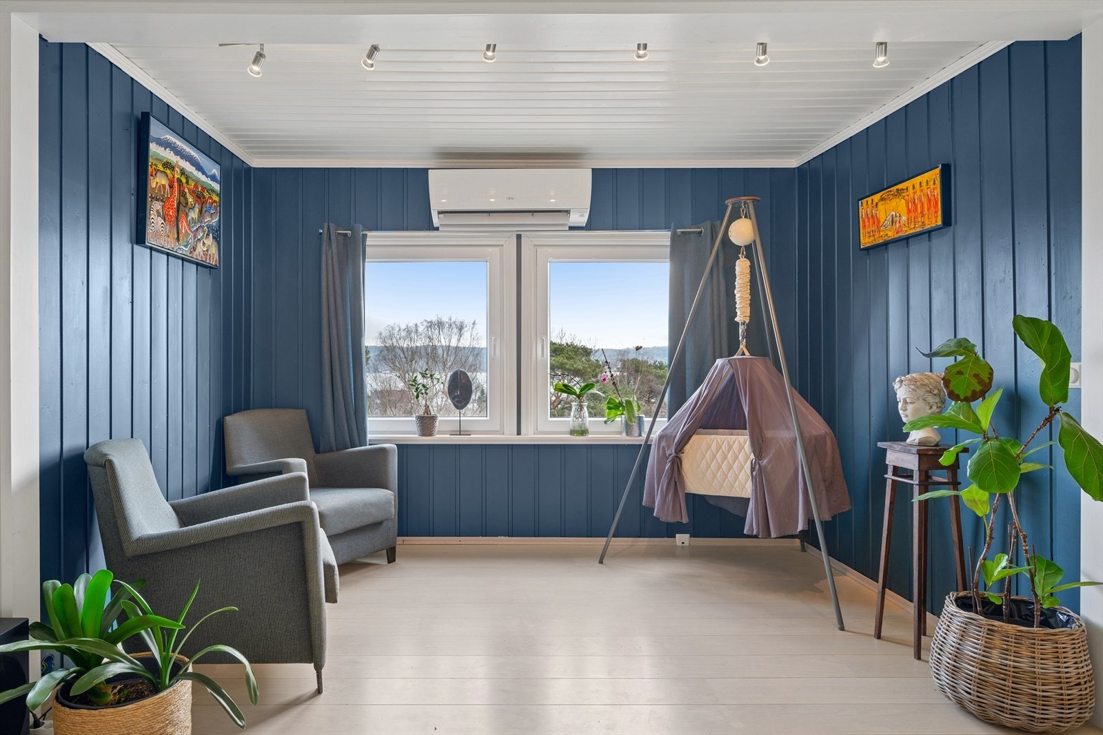 Stuen kan deles inn i flere soner. Galleribilde