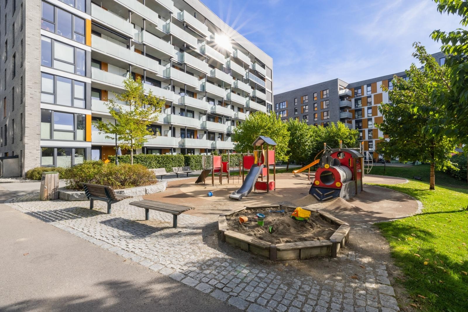 Barnevennlige omgivelser i et godt bomiljø Galleribilde