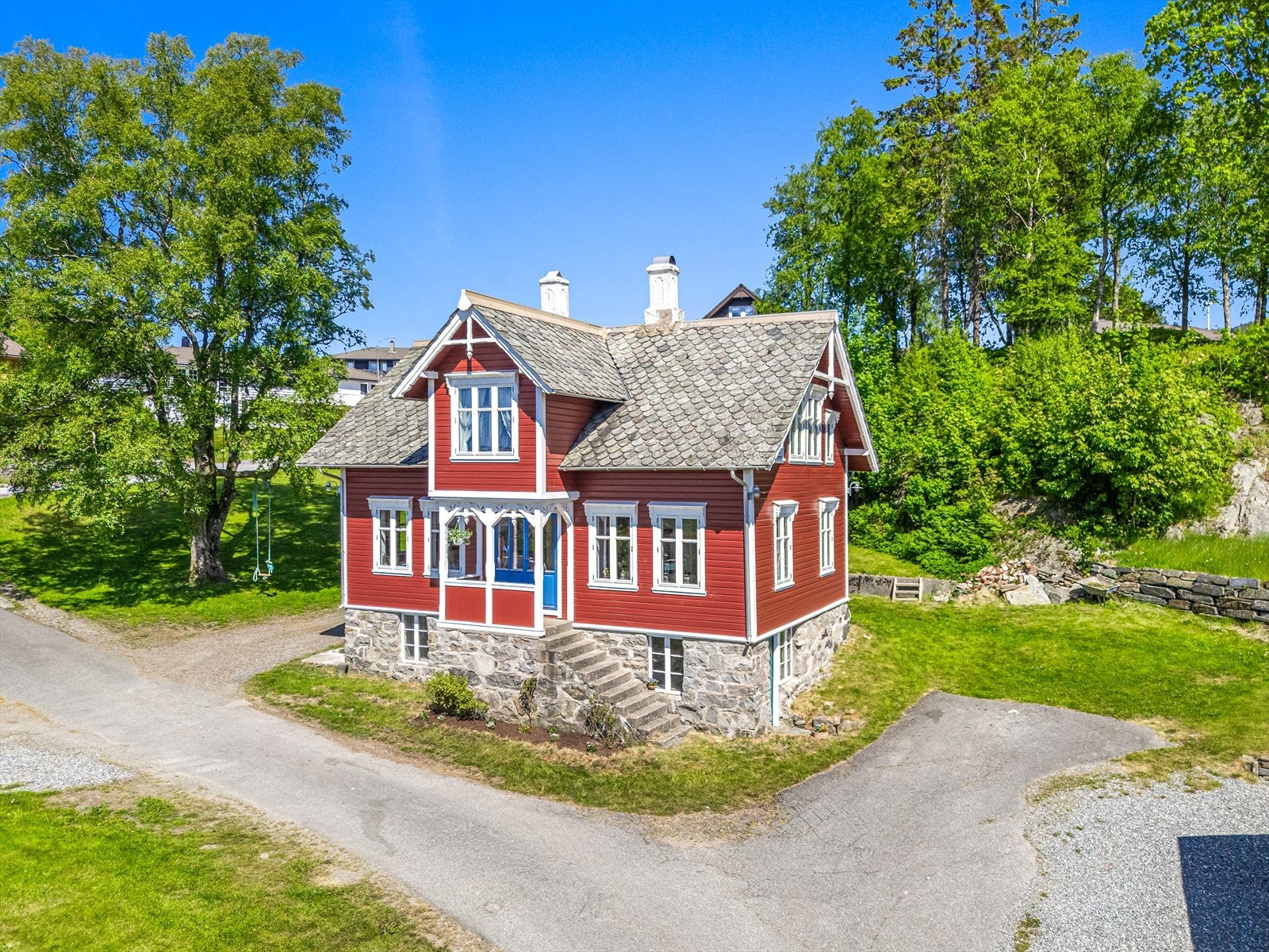 Nostalgisk enebolig som er betydelig oppgradert Galleribilde
