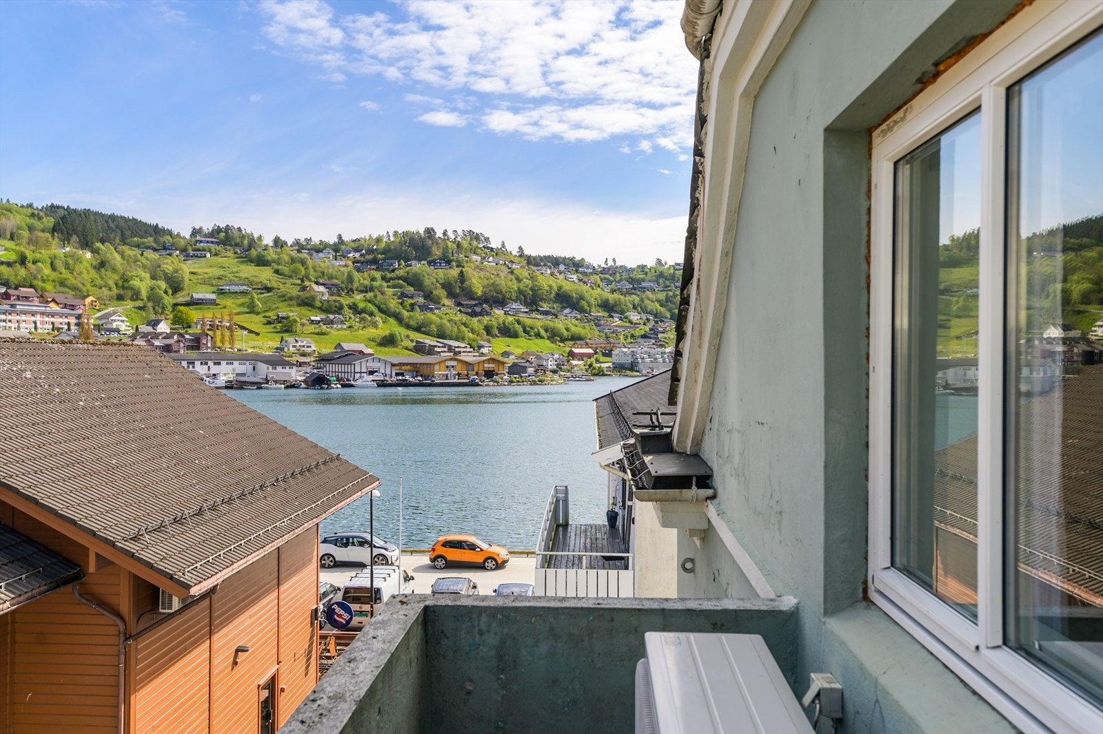 En selveier leilighet med vakre og urbane omgivelser i Hardanger Galleribilde