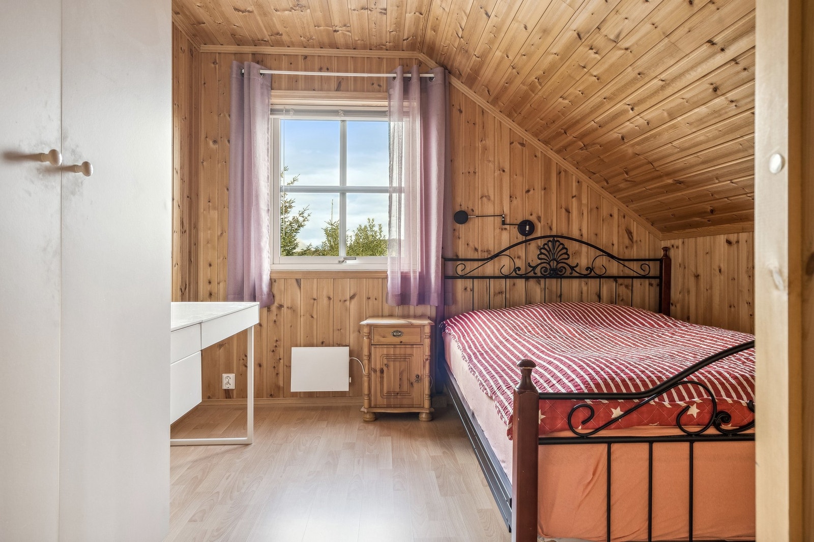 Soverom. Galleribilde