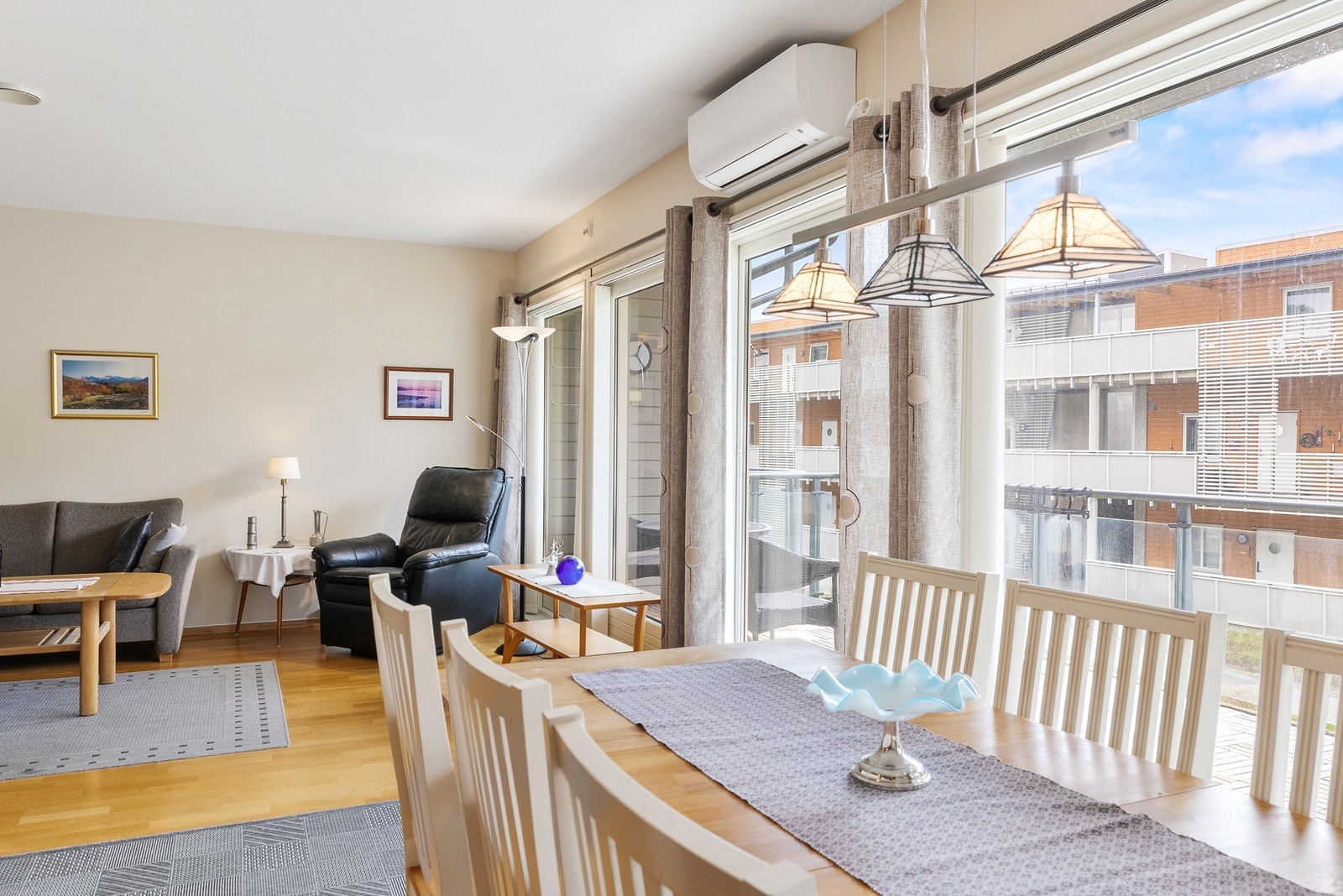 Oppvarming med varmepumpe og balansert ventilasjon Galleribilde