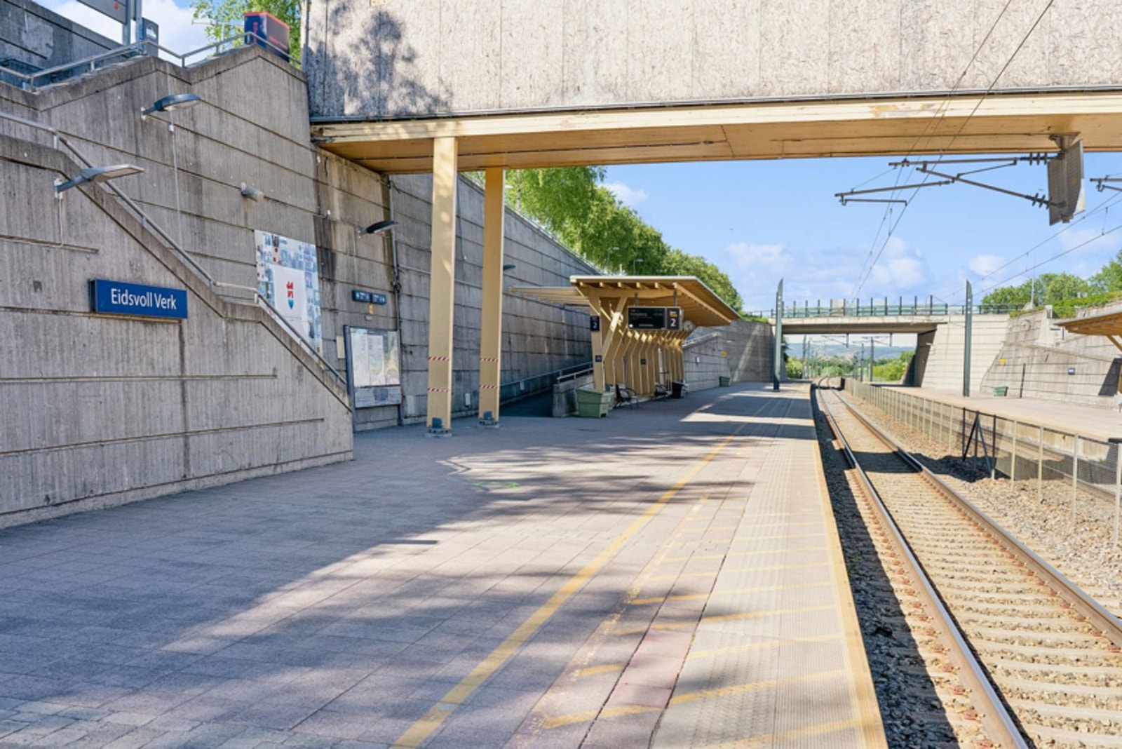 Det er også kort vei til Eidsvoll Verk stasjon. Galleribilde