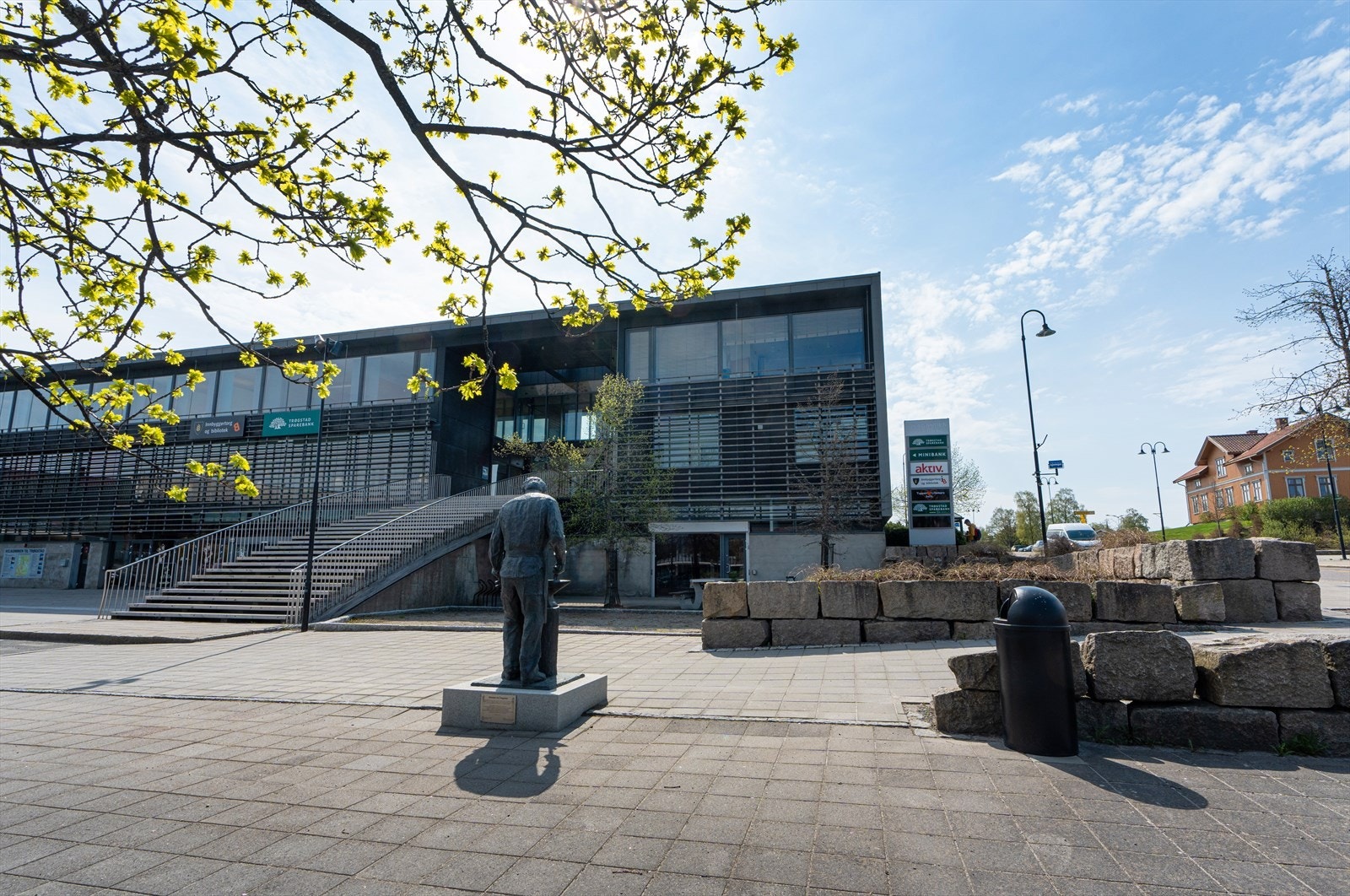 Skjønnhaug sentrum Galleribilde