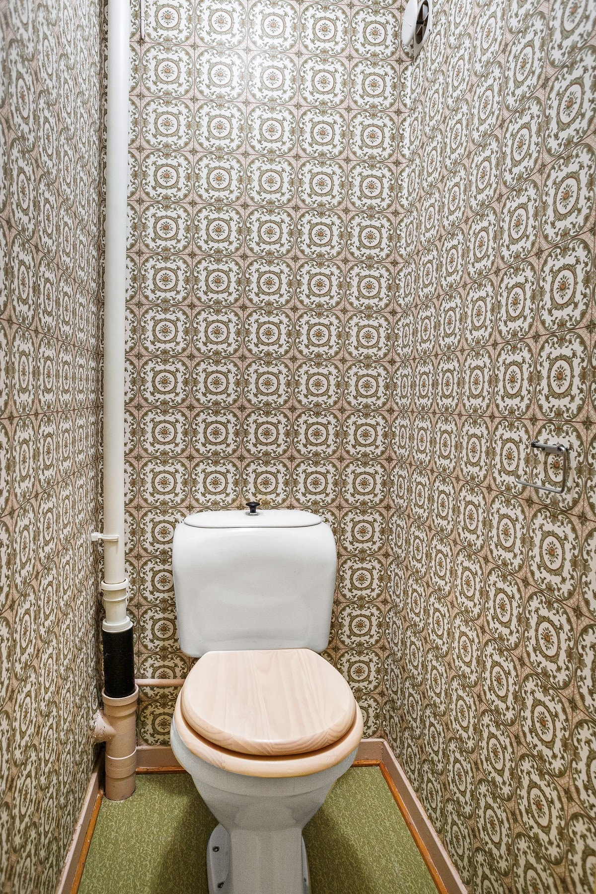 Toalettrom. Galleribilde