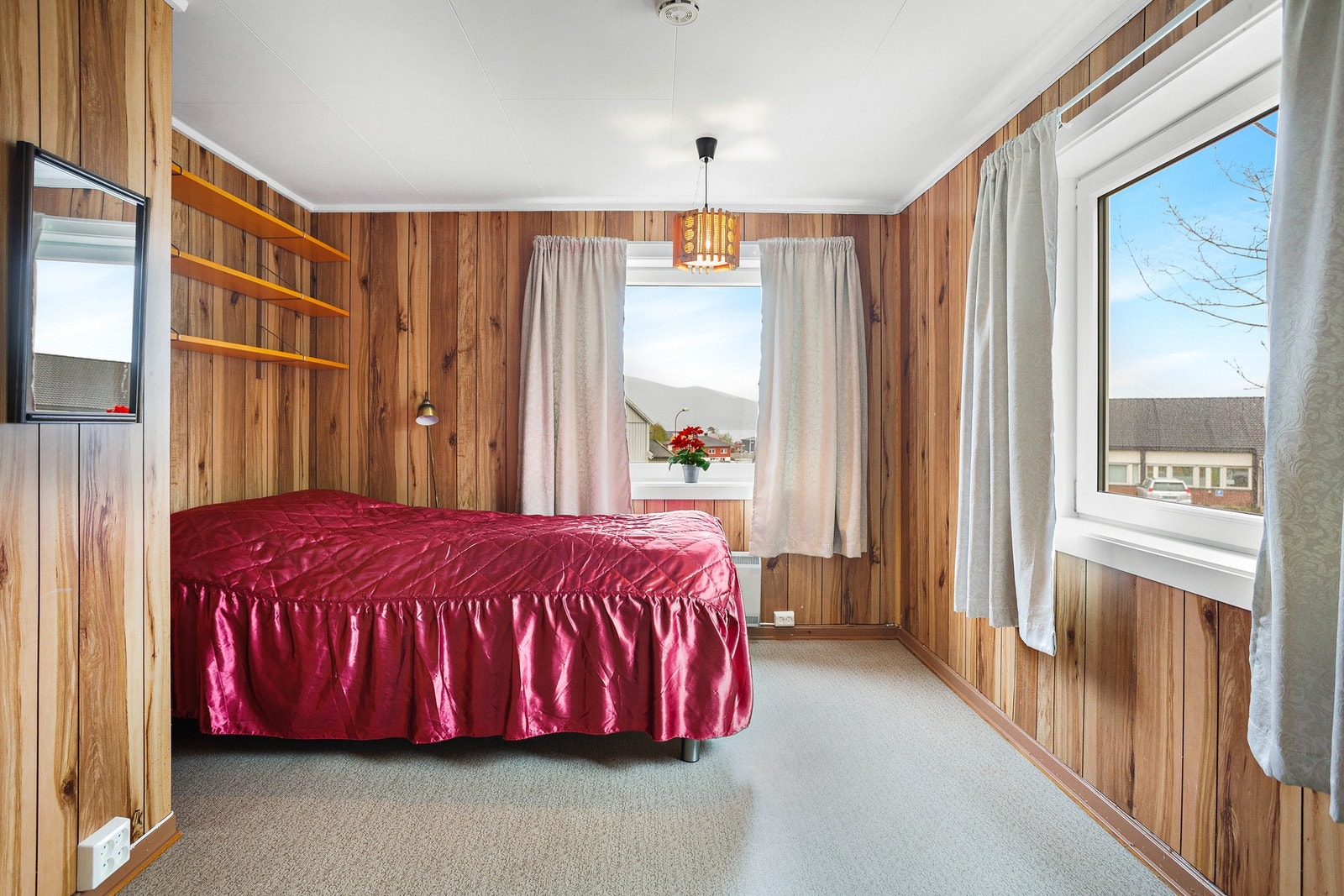 Det er totalt fire soverom i boligen av romslig størrelse. Galleribilde