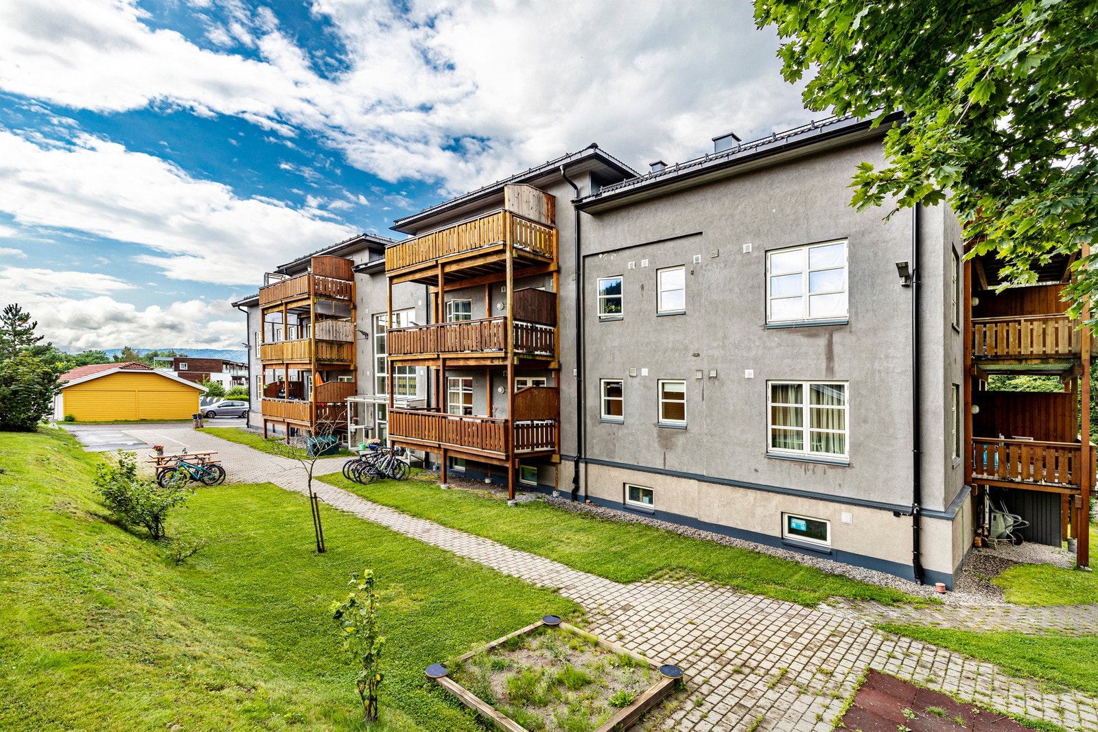 Arian Tabaku v/EIE Drammen Bragernes har gleden av å presentere Fossveien 7! Galleribilde