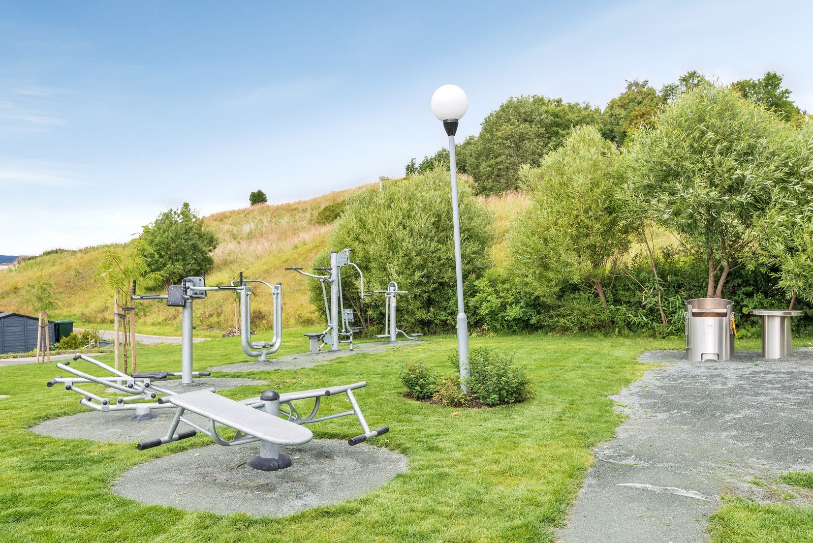 Styrketrenings apparater som er etablert på borettslaget fellesareal. Galleribilde