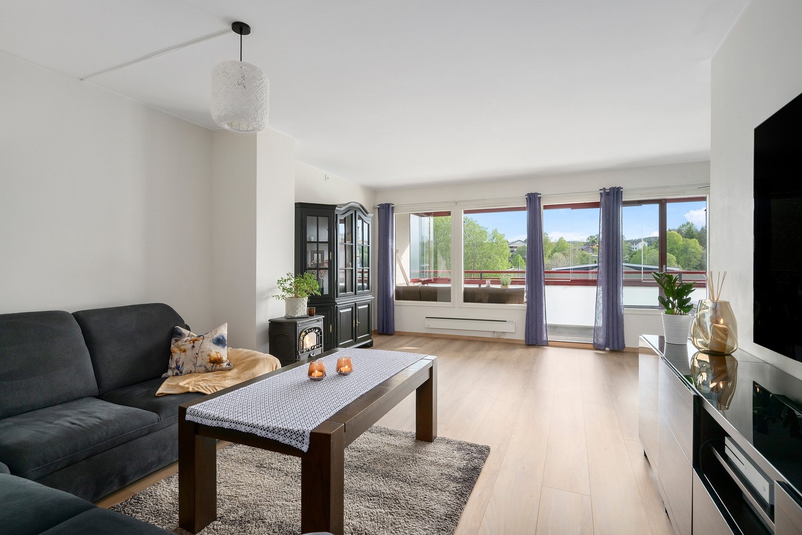 Ali Hashmi v/EIE eiendomsmegling har gleden av å presentere
Snøklokkeveien 1! Galleribilde