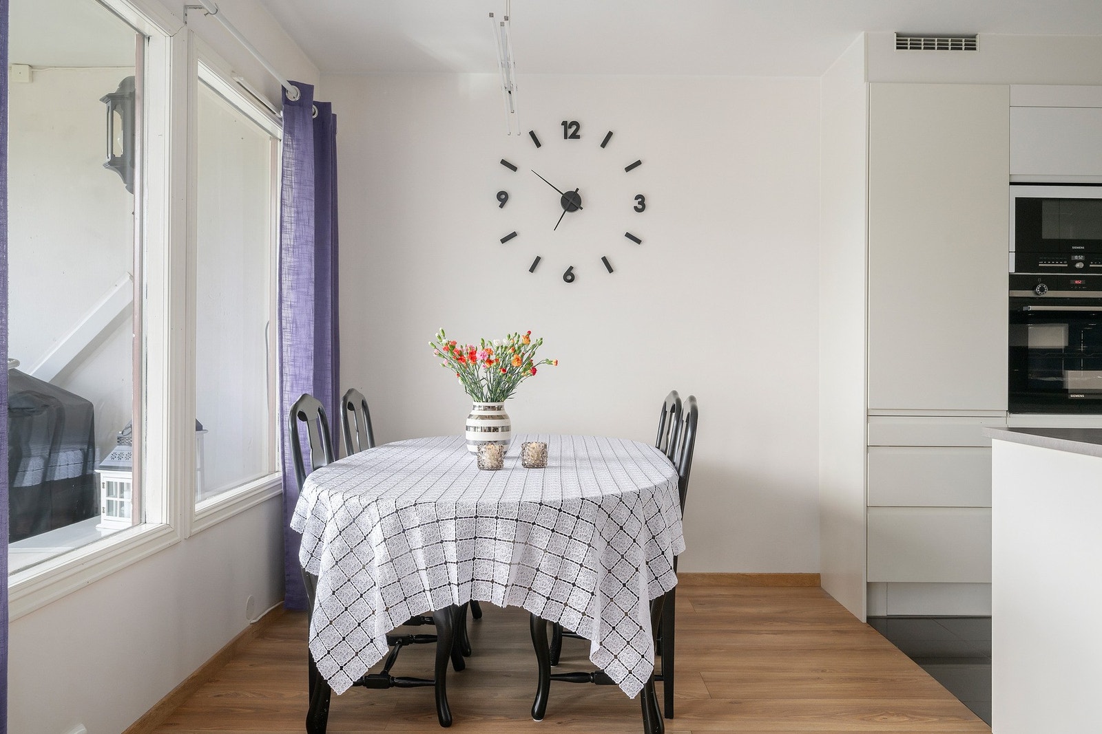 Her kan venner og familie samles til alle døgnets måltider. Galleribilde