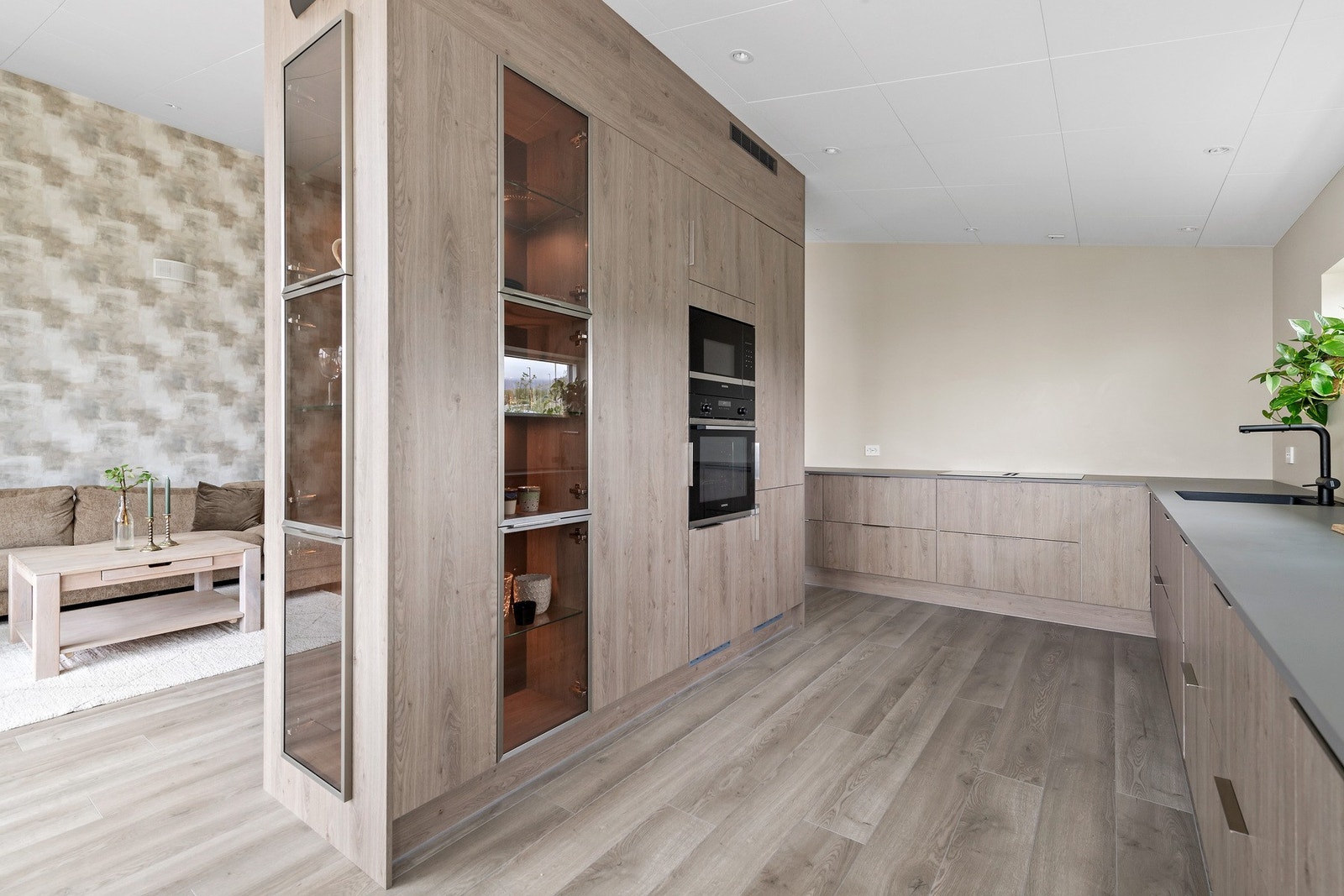 Kjøkkeninnredningen er levert av Marbodal. Galleribilde