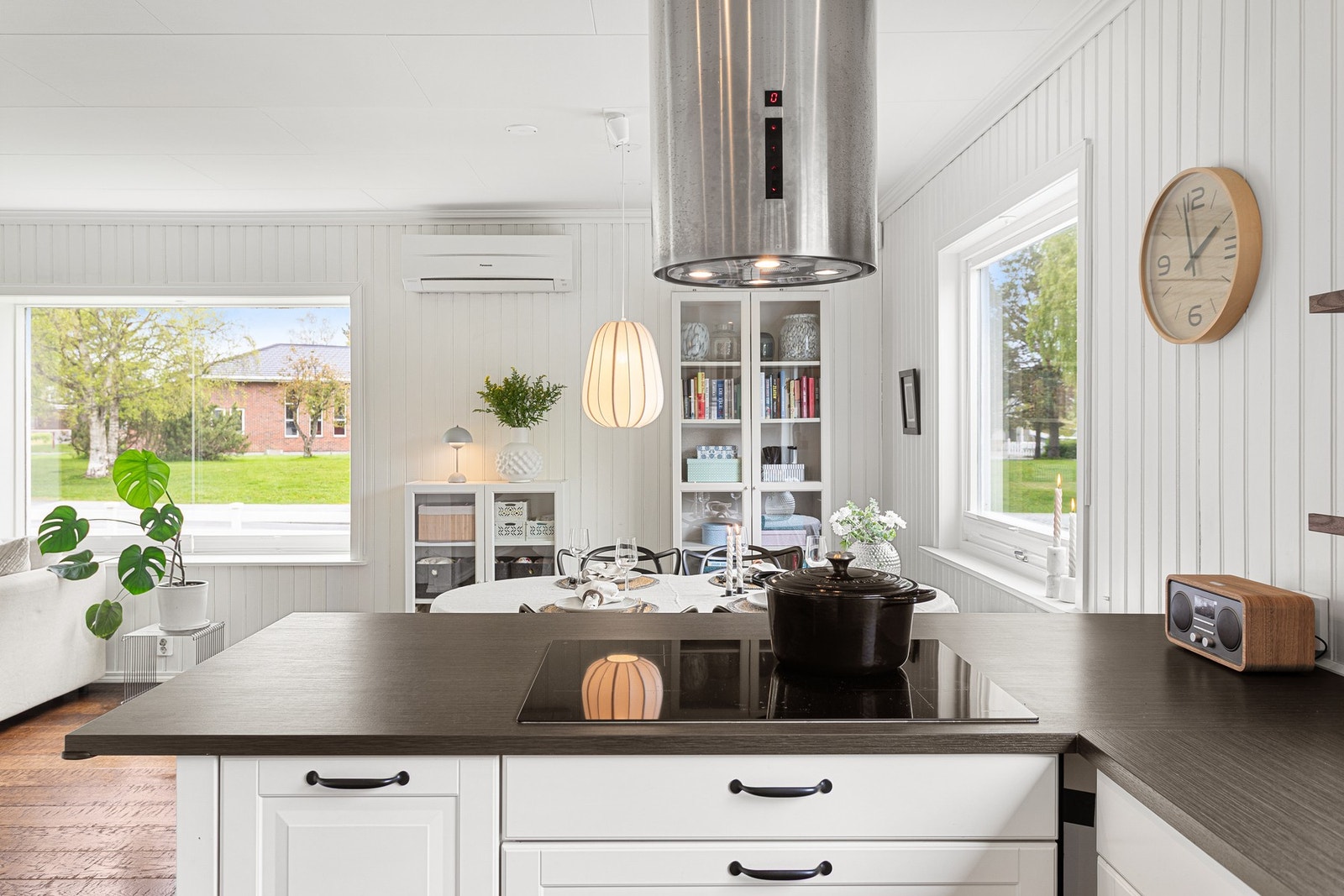 Kjøkkenet er på ca. 7,9kvm med tilhørende spisestue. Galleribilde