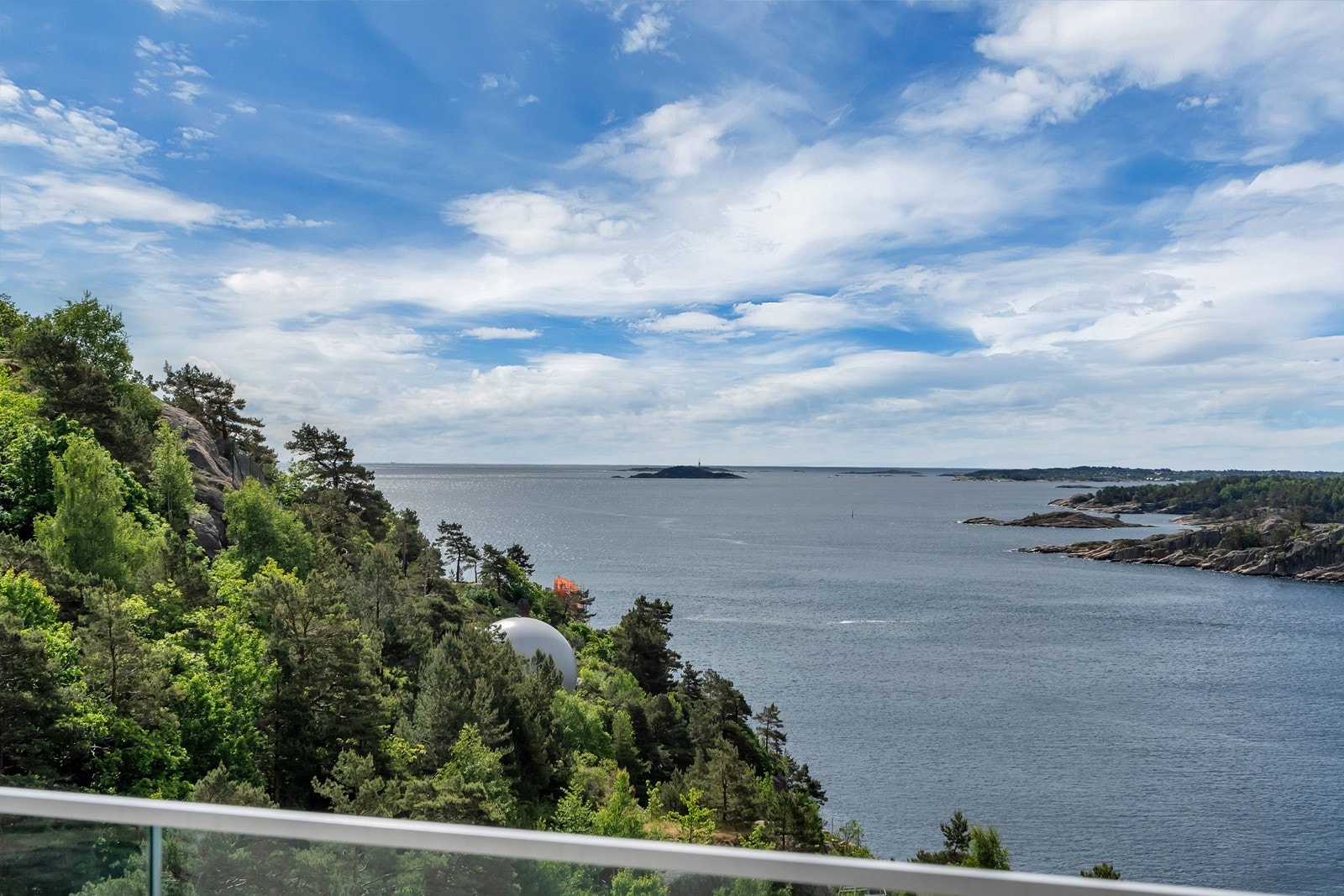 Havutsikt og Oksøy fyr rett ut Galleribilde
