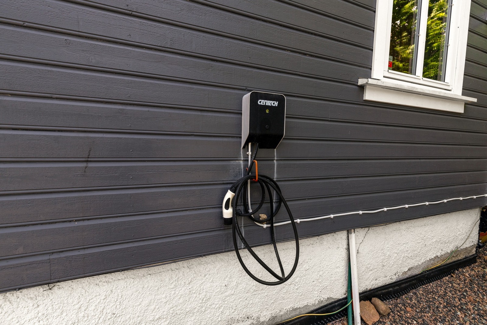 Det er montert elbillader Galleribilde