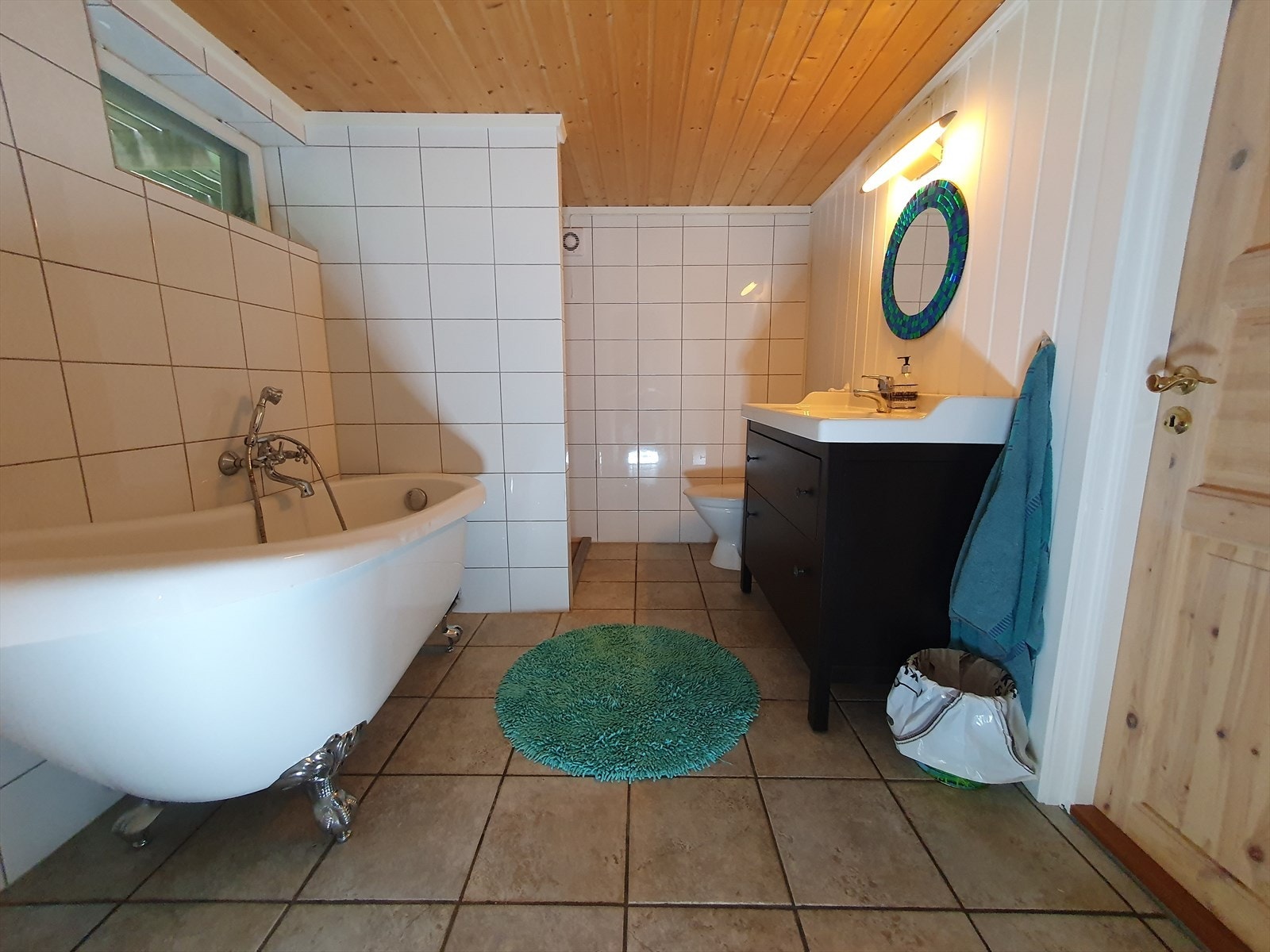 bad i u.etg. Selgers bilde Galleribilde