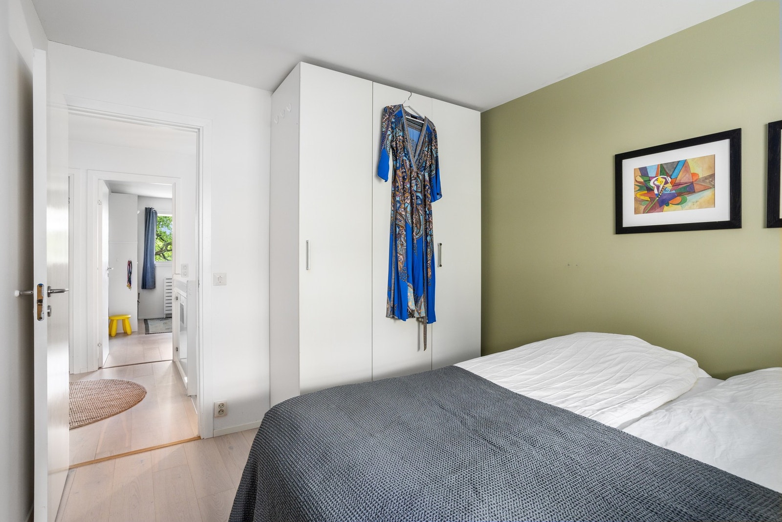 Garderobeskap på hovedsoverommet. Galleribilde