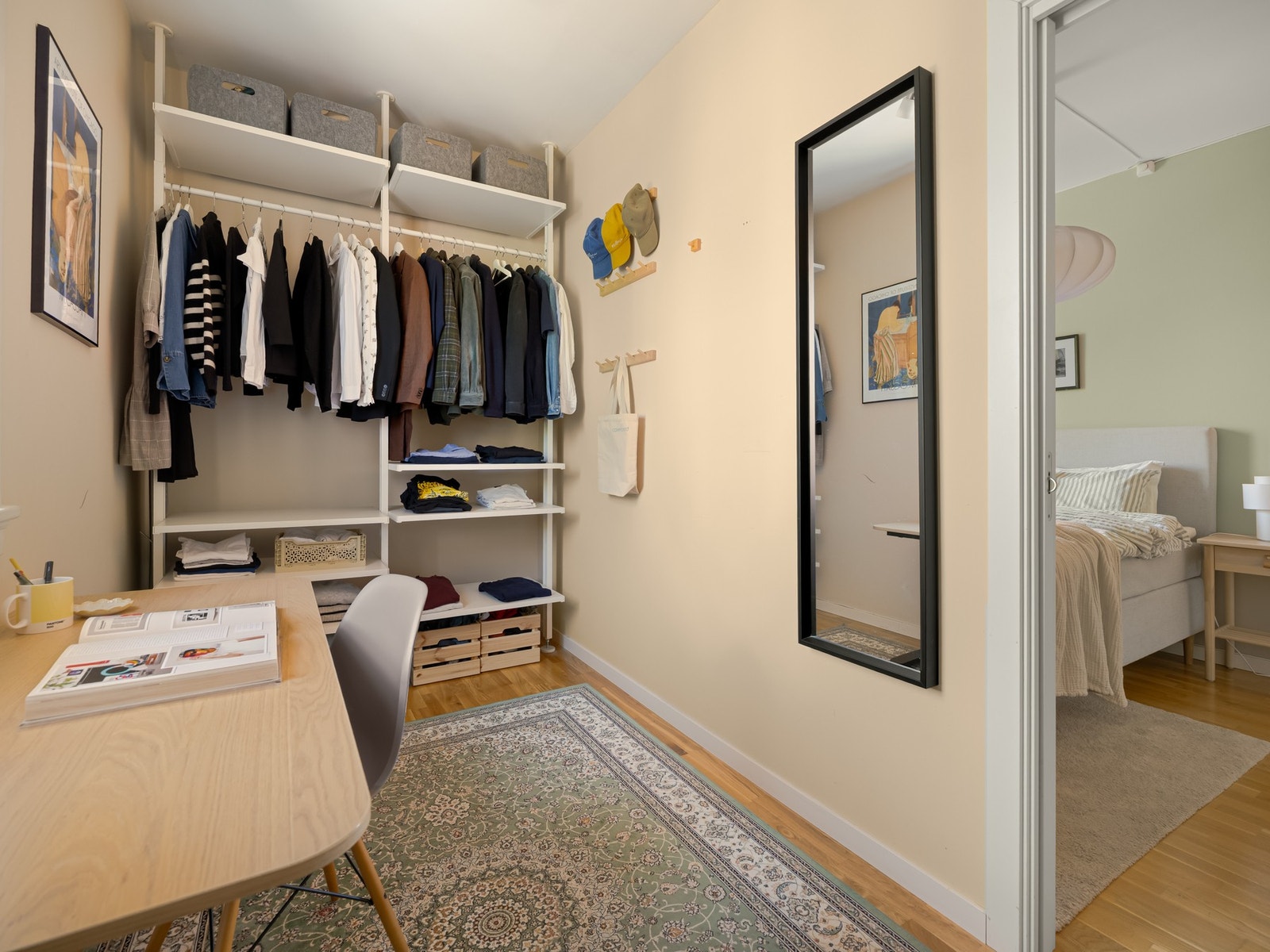 Om du jobber mye hjemmefra er det jo supert å bruke som hjemmekontor. Galleribilde