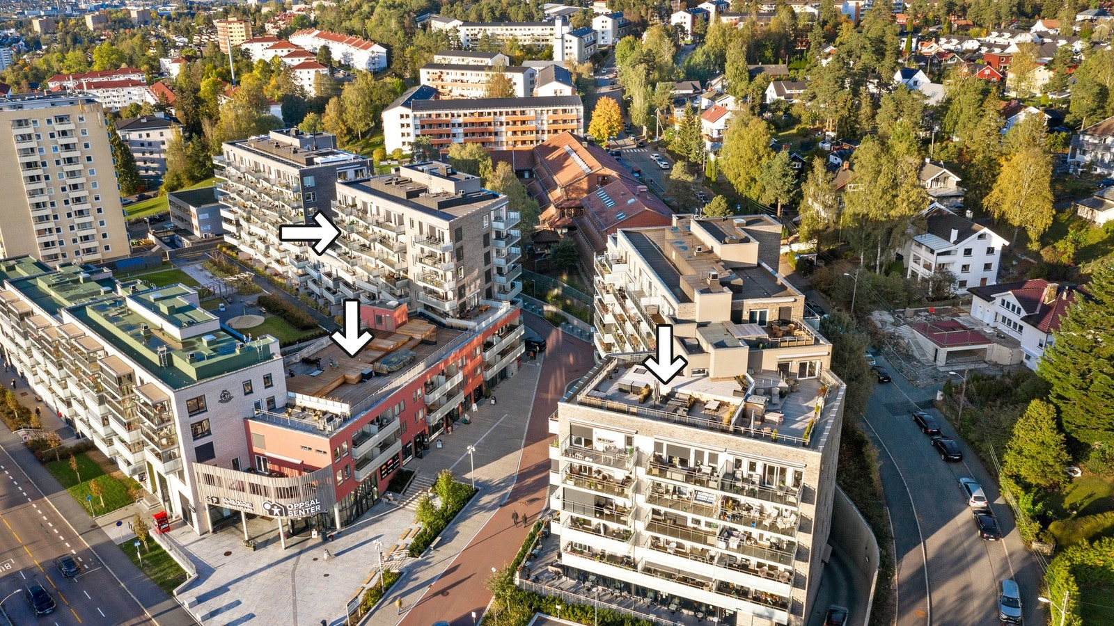 I tillegg til egen vestvendt balkong har borettslaget to solrike takrerrasser. Galleribilde