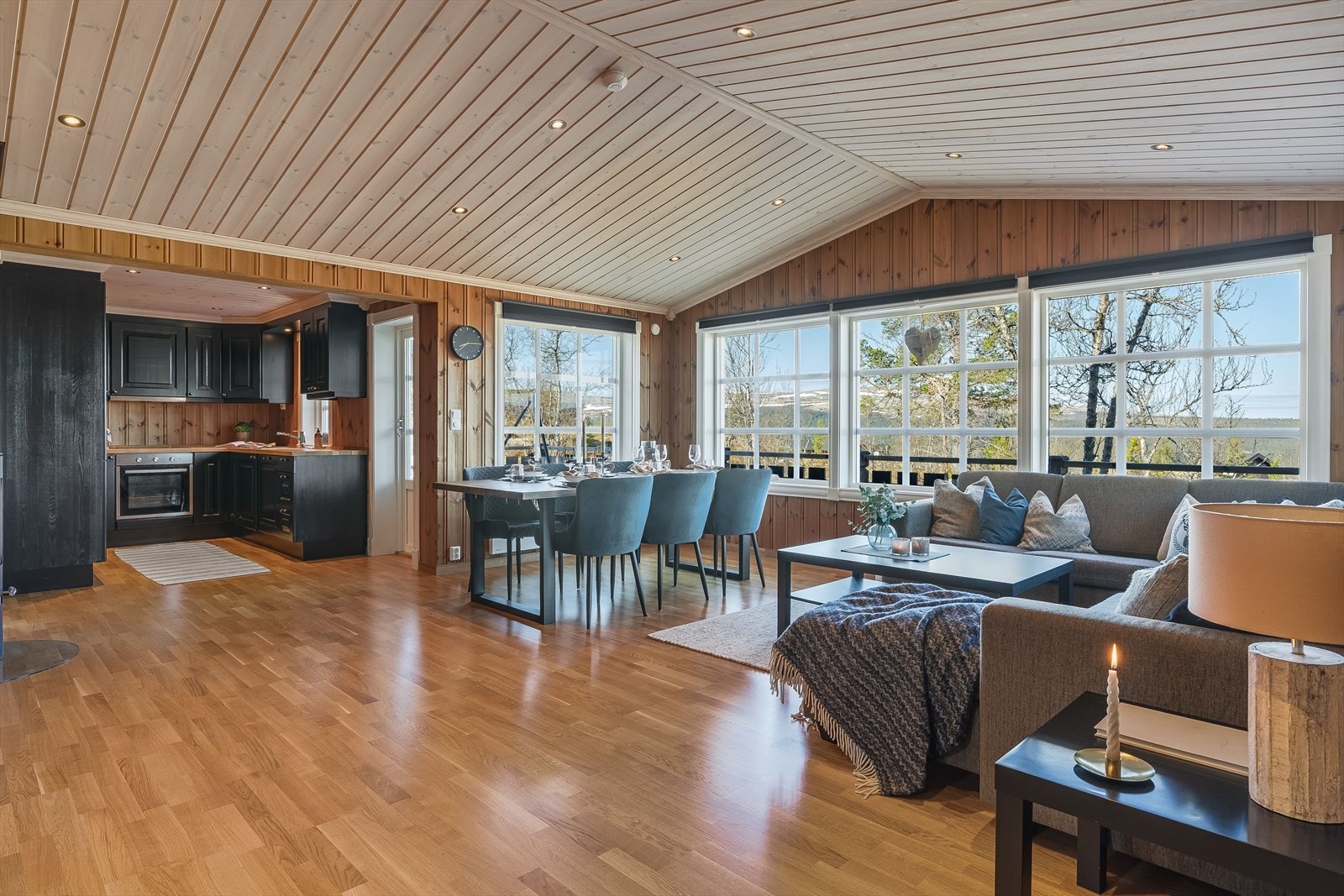 Det er naturlig plass for spisestue i tilknytning til kjøkkenet. Galleribilde