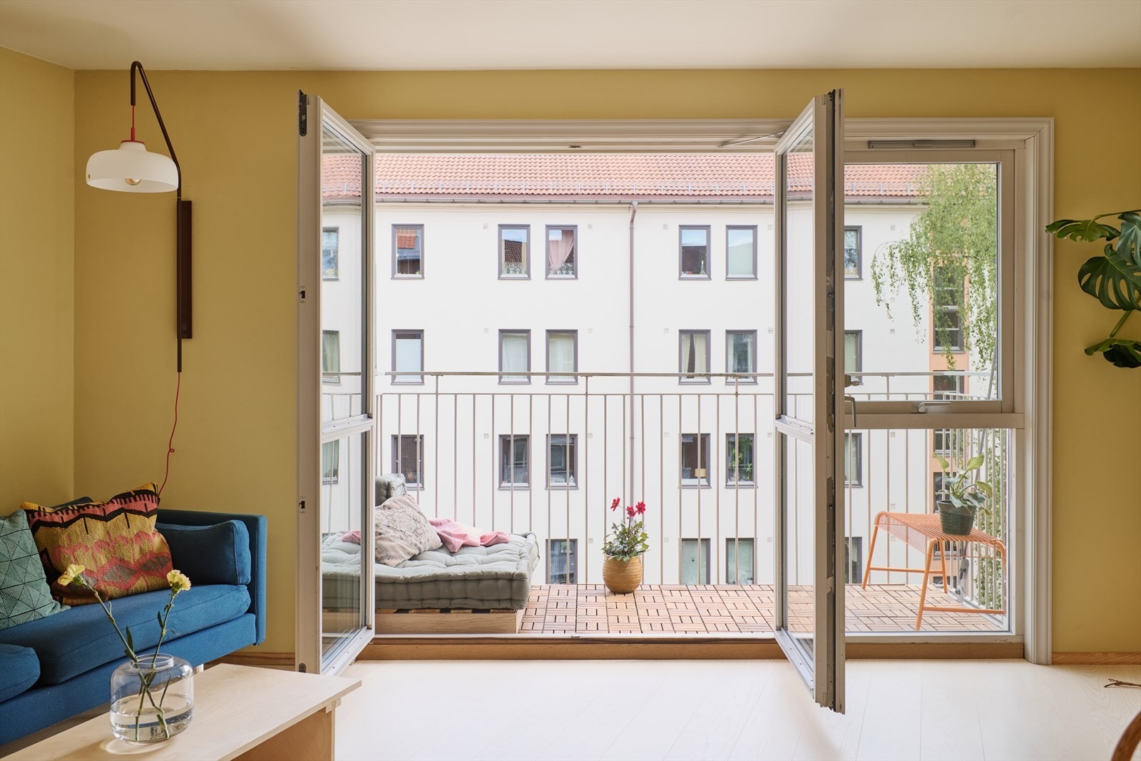 Leiligheten har en god beliggenhet i en stille og tilbaketrukket gate sentralt på Bjølsen Galleribilde