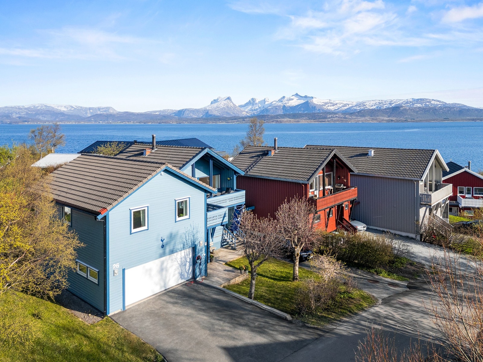 EiendomsMegler1 v/ Mathias Olsen har gleden av å presentere Amund Hellands vei 26! Galleribilde