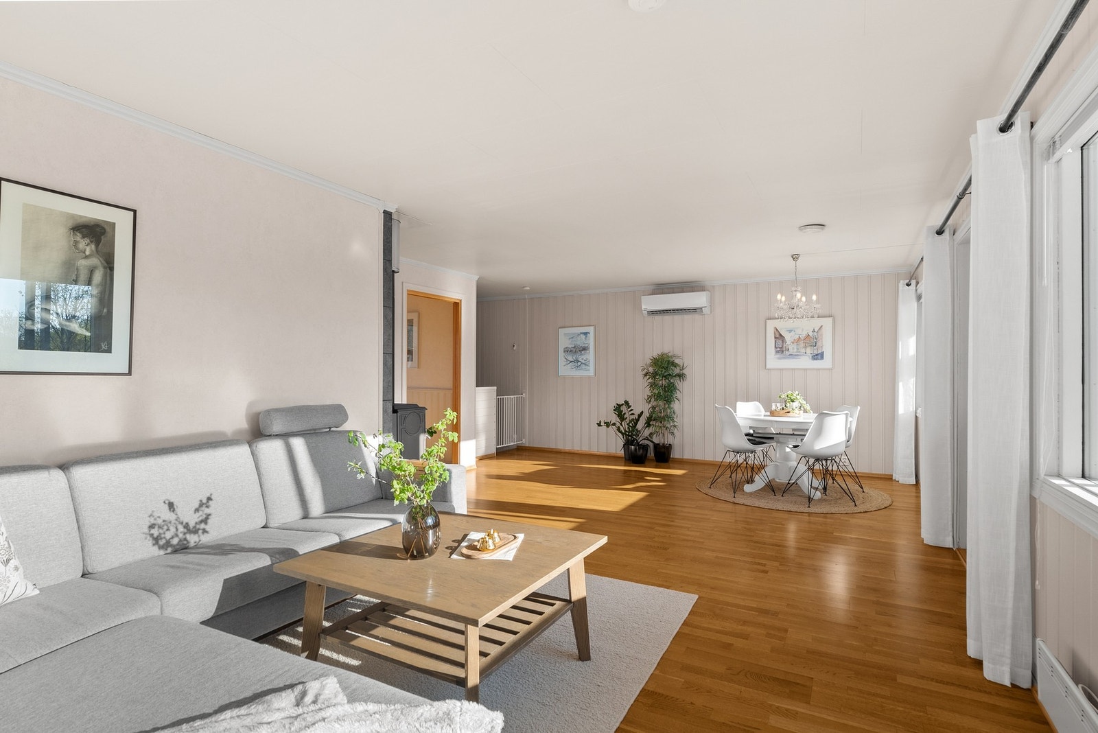 Gode møbleringsmuligheter i egne soner. Galleribilde