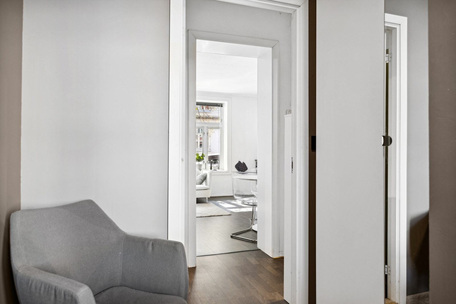 Fra soverommet. Galleribilde