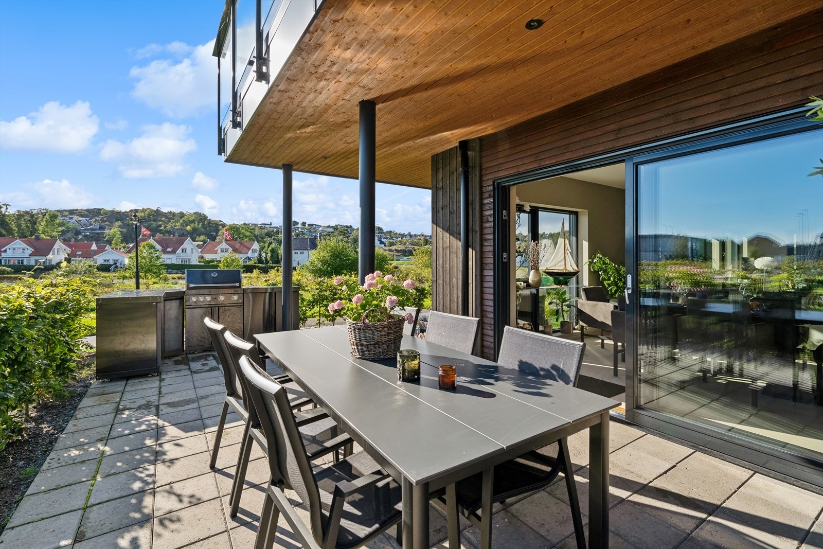 Herlig uteplass. Galleribilde