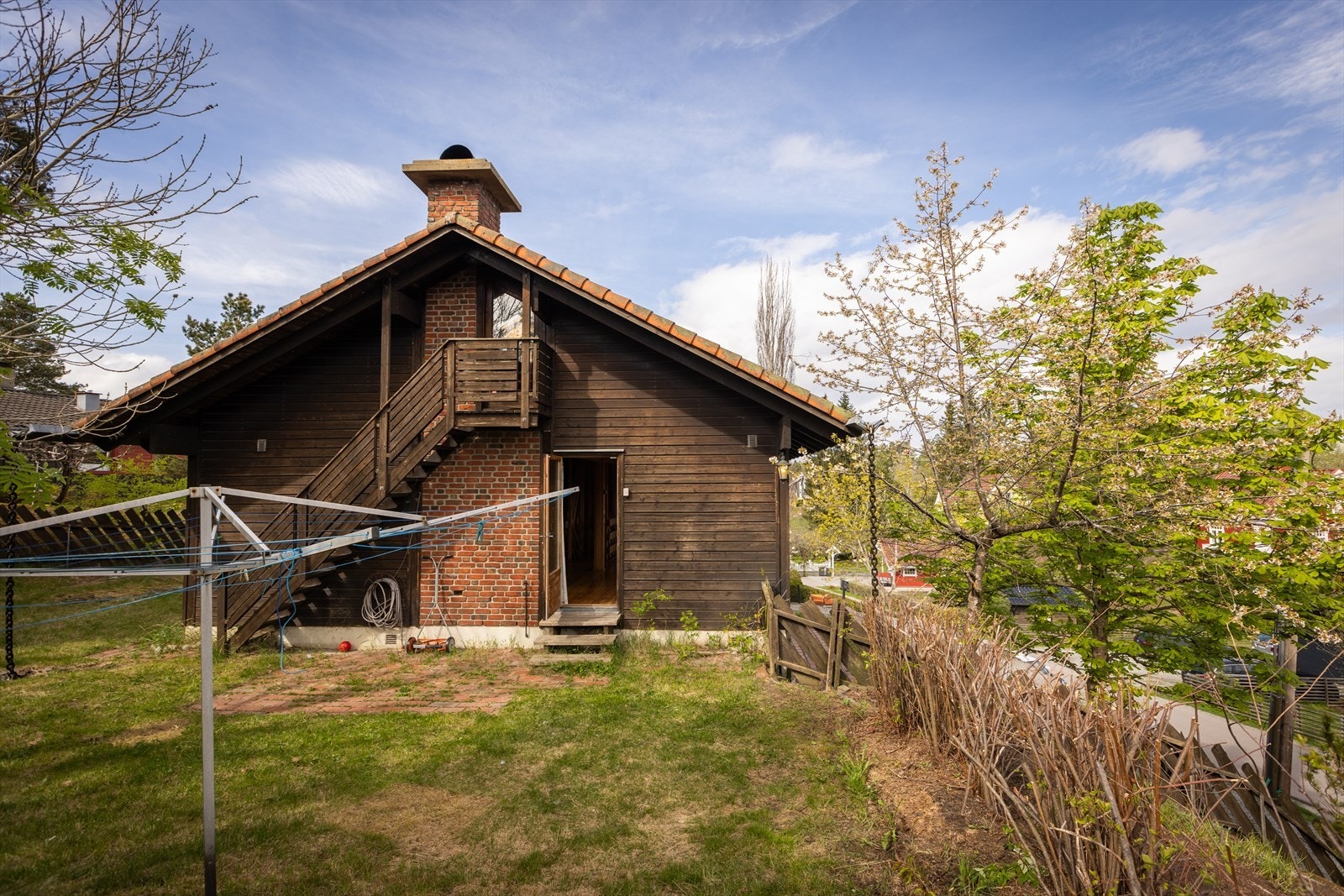Hyggelig og frodig tomt. Galleribilde
