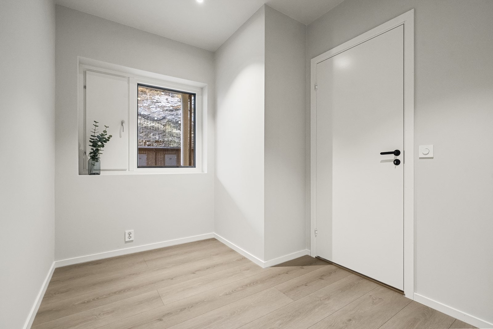 Eitt av to soverom Galleribilde