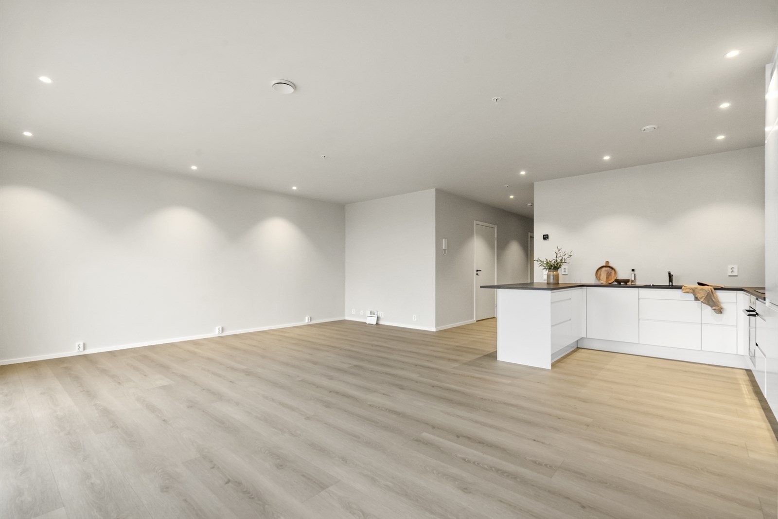 Downlights i himlinga Galleribilde