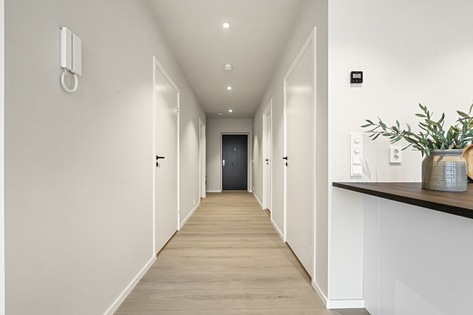 Gangareal med tilkomst til alle rom Galleribilde