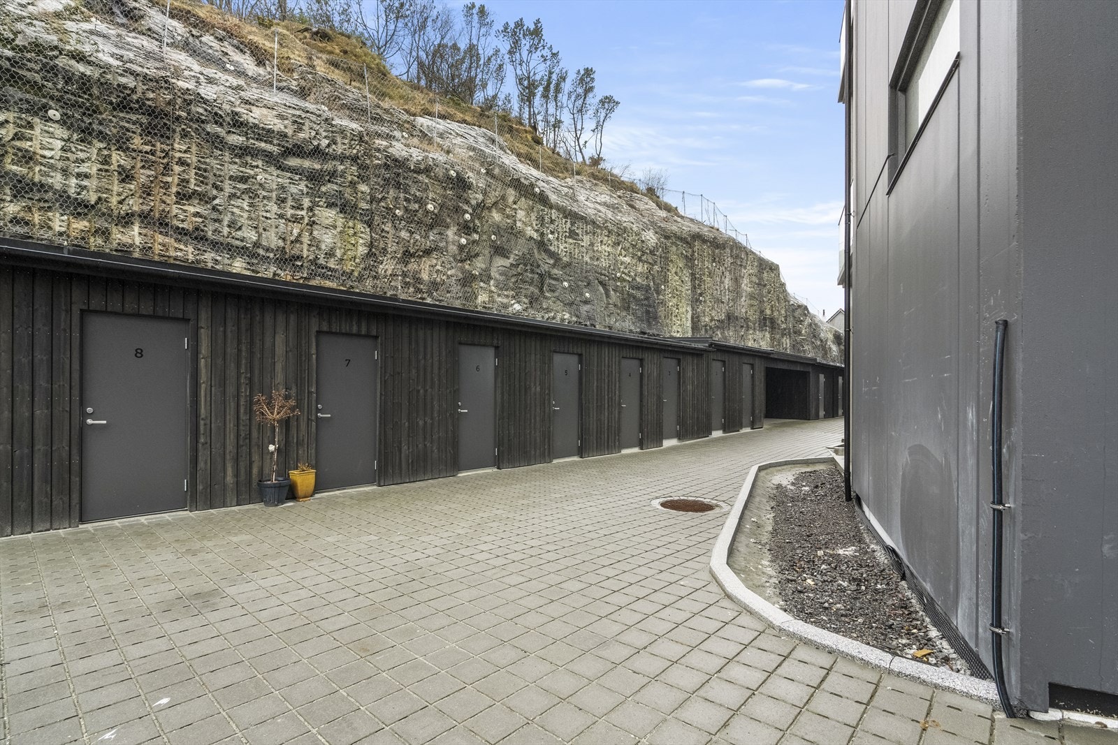 Tilkomst til sportsbod frå fellesarealet Galleribilde