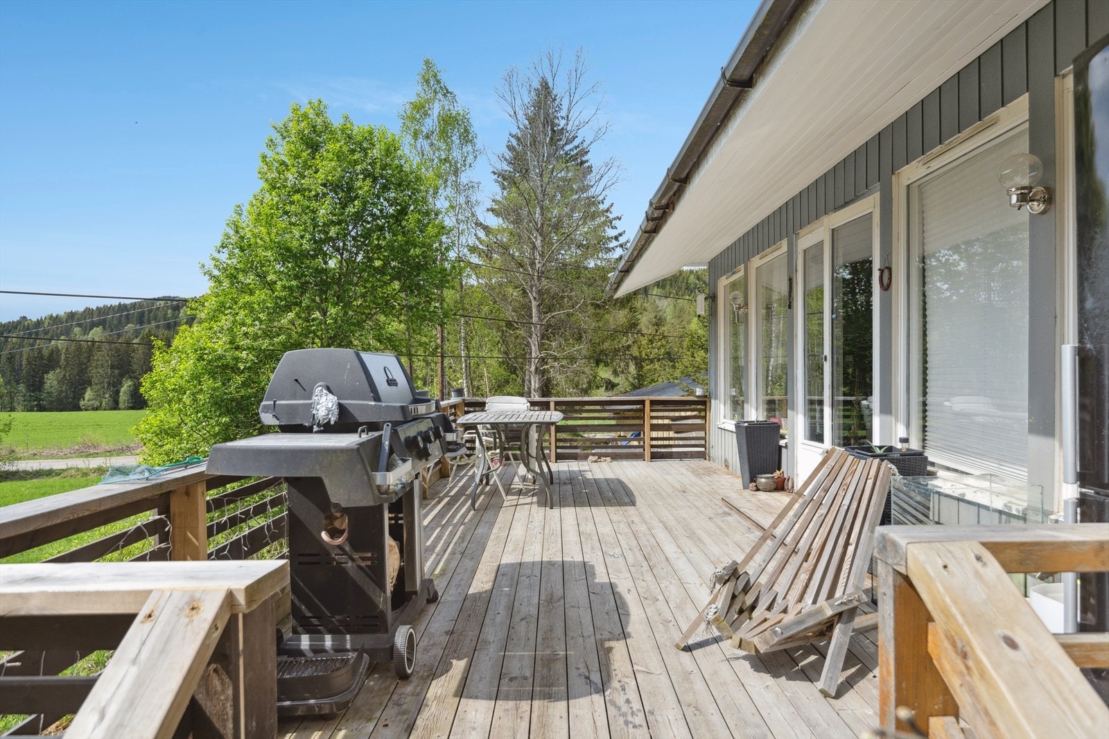 Terrassen er romslig og gir deg flere møbeleringsmuligheter. Galleribilde