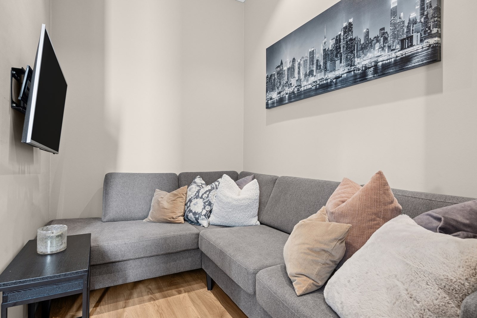 Møbler kan om ønskelig medfølge/kjøpes Galleribilde