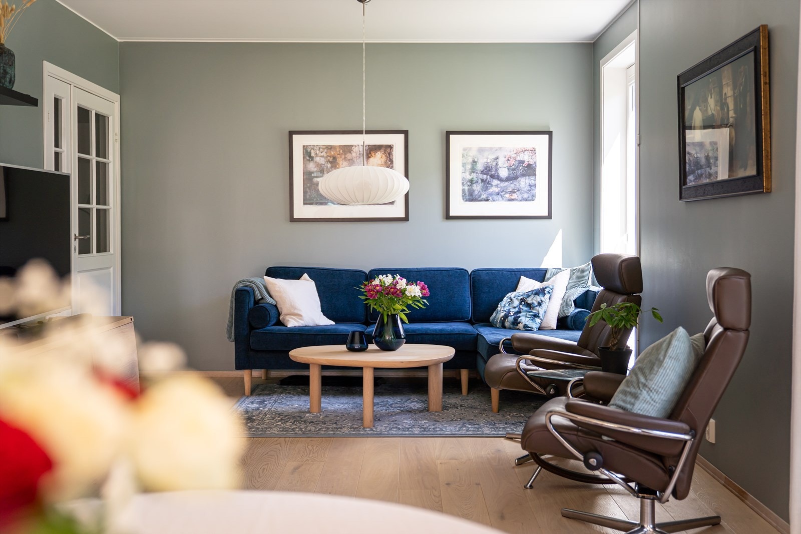 Alle rom har hvitpigmentert 1-stavs eikeparkett. Galleribilde