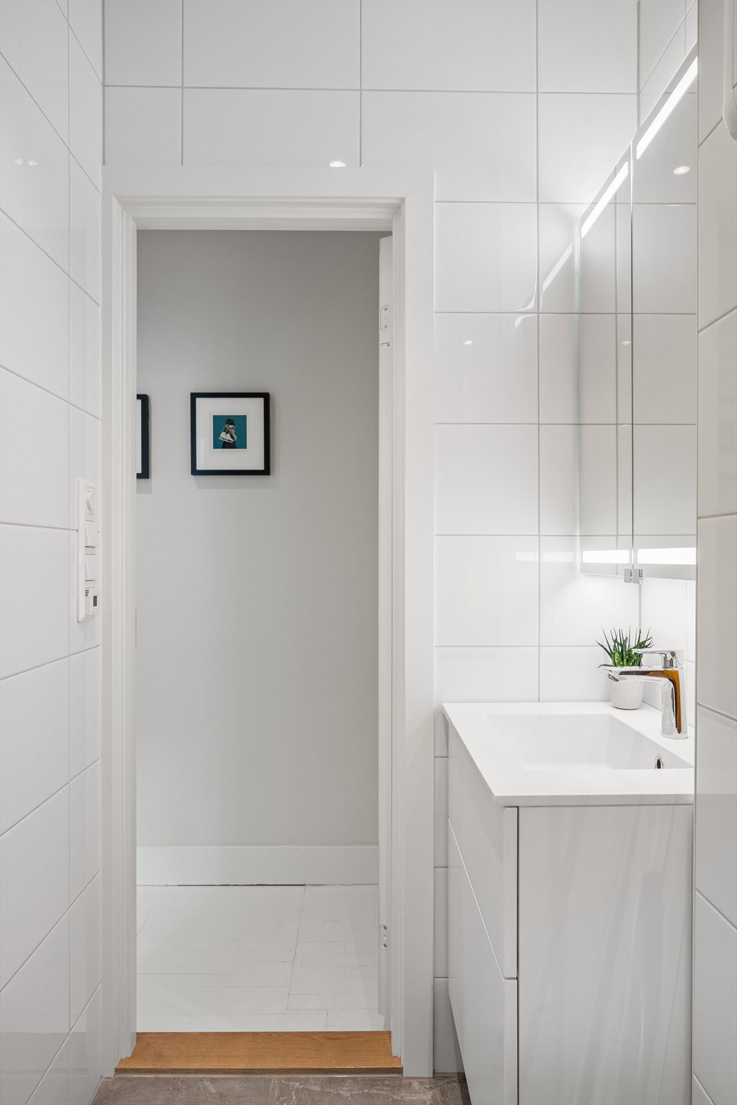 Ventilasjonen består av elektrisk styrt vifte kombinert med naturlig avtrekk. Galleribilde