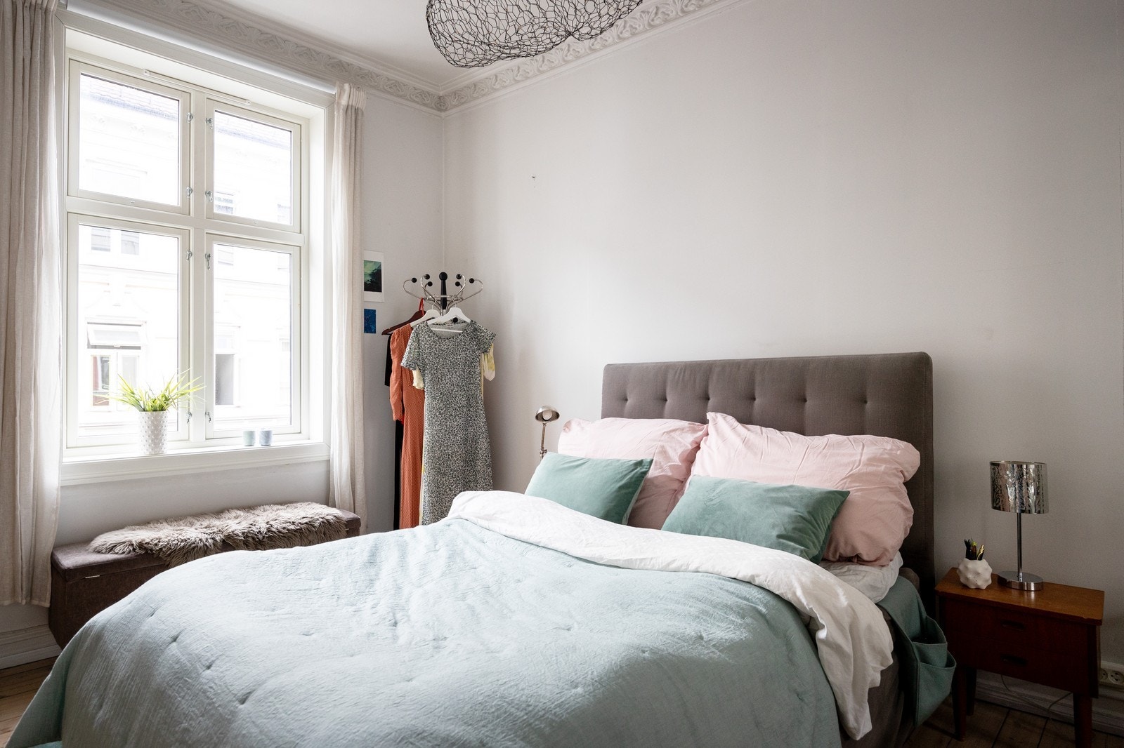 Lyst og luftig soverom Galleribilde