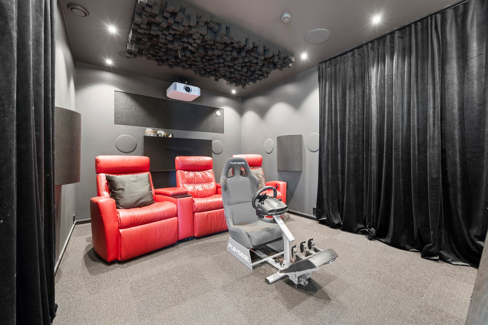 TV-stue - 13,5 kvm. Alt tilrettelagt for full spill-/filmopplevelse! Galleribilde