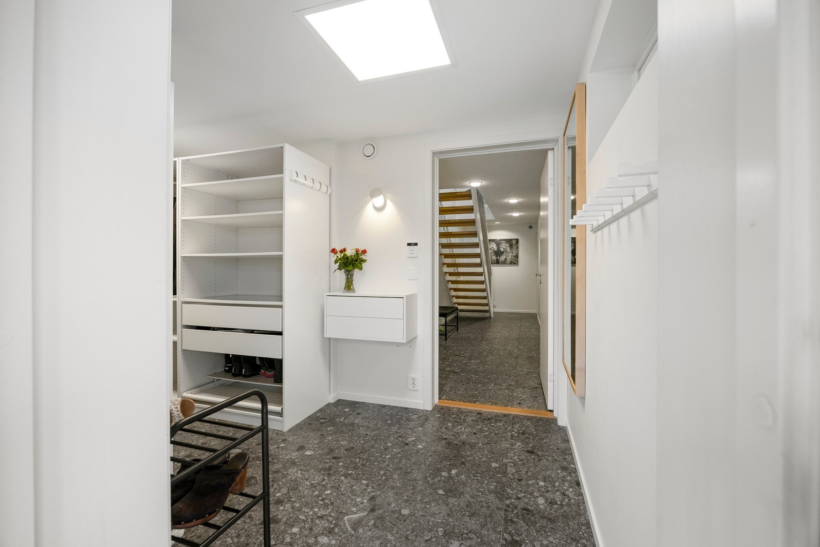 Entré - 9,5 kvm. Galleribilde