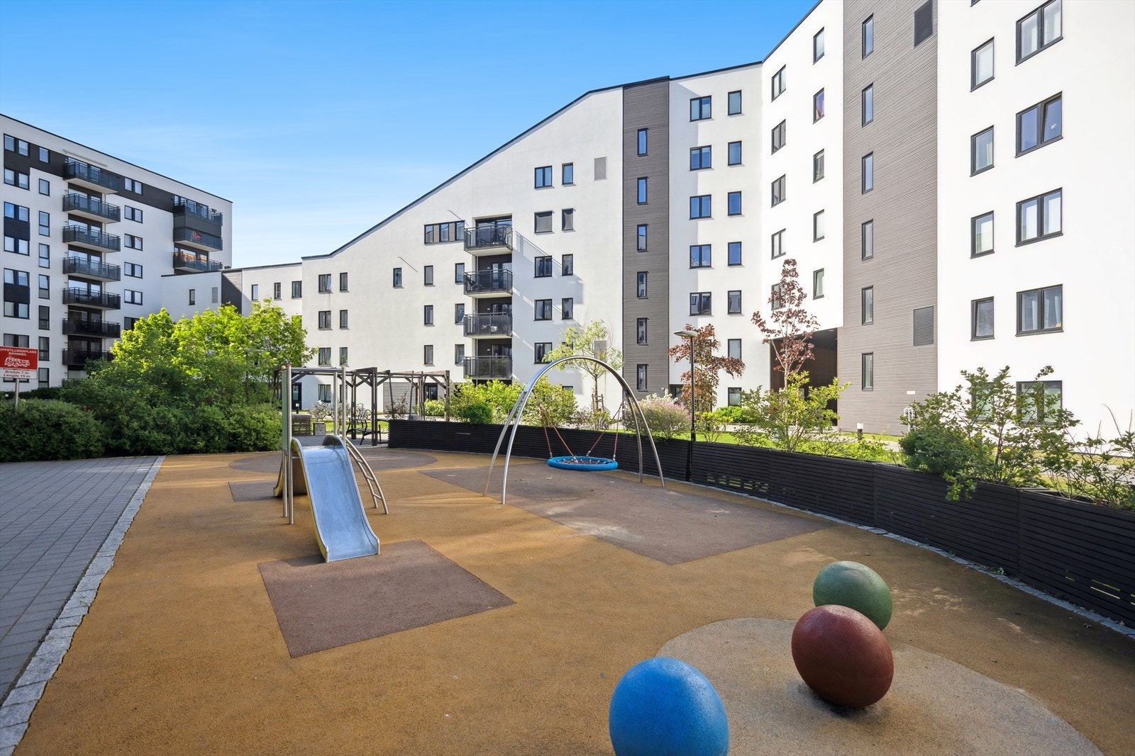 Økern er et moderne boområde under utvikling med planer for å gjøre område mer attraktivt og funksjonelt for beboere. Galleribilde