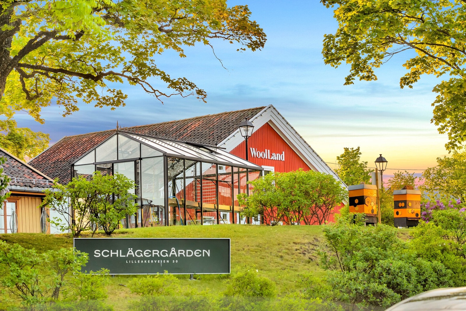 En kort spasertur fra boligen ligger anerkjente Schlägergården Galleribilde