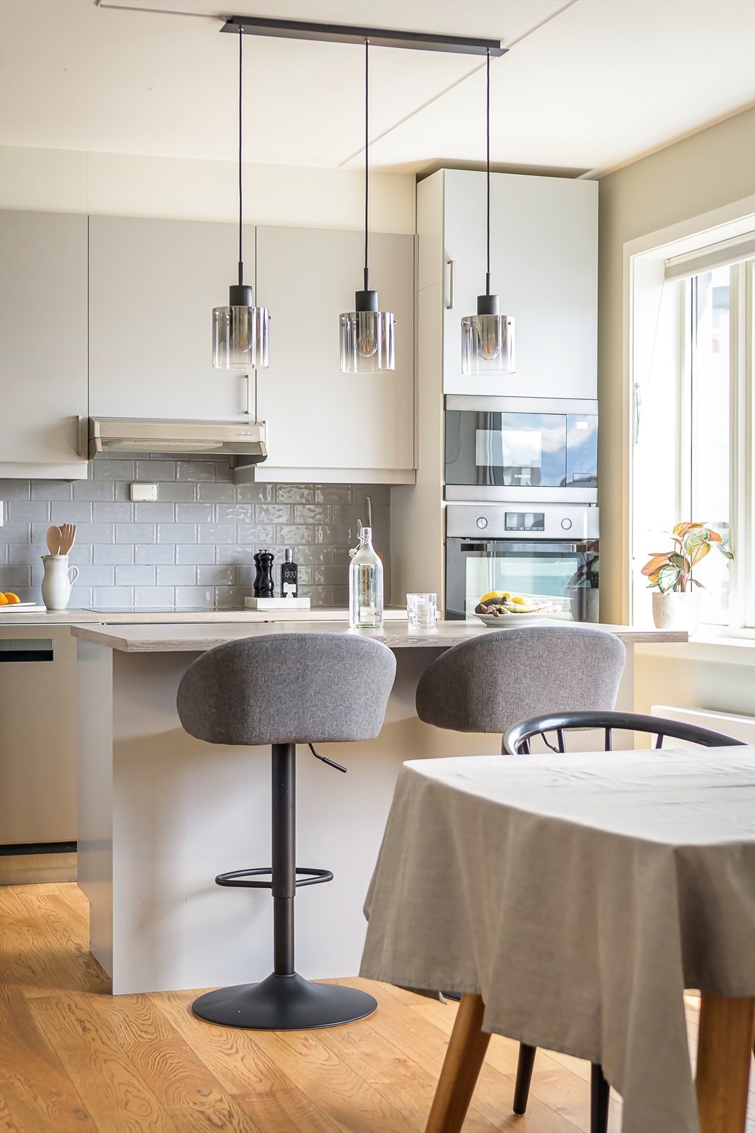 Kjøkkenet er både funksjonelt og stilfullt. Galleribilde