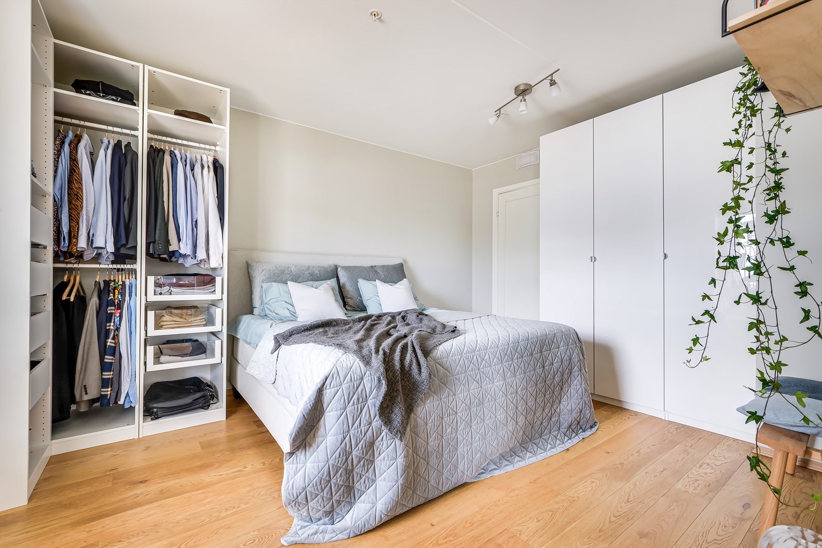 Hovedsoverom med tilgang til bad nummer 2. Galleribilde