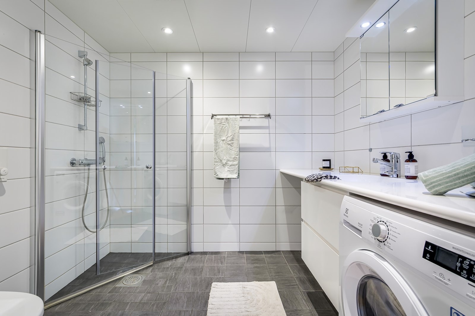 Leiligheten har 2 bad. Galleribilde